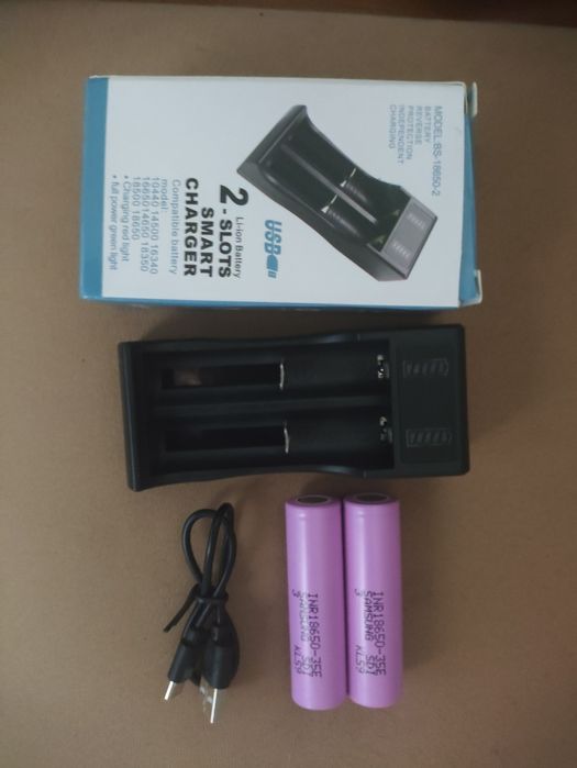 Carregador duplo + 2 Baterias Samsung 18650

Em excelente estado d