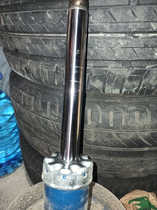 Стойки передні Meyle