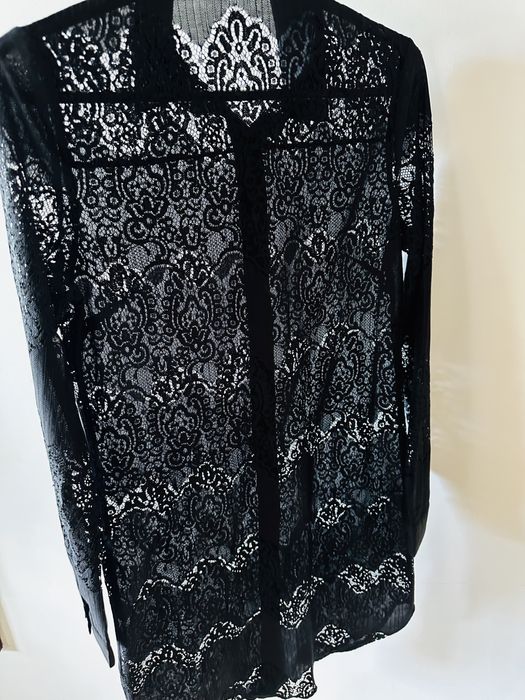 Czarna koronkowa koszula