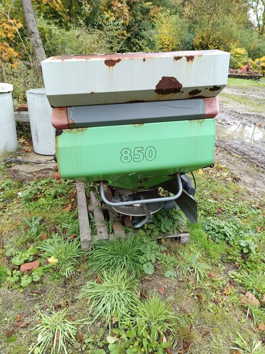 Rozsiewacz nawozów Unia mx 850  mxl 1200