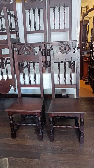 Conjunto de 8 cadeiras Rusticas
