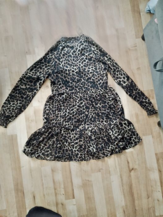 Sukienka w panterkę