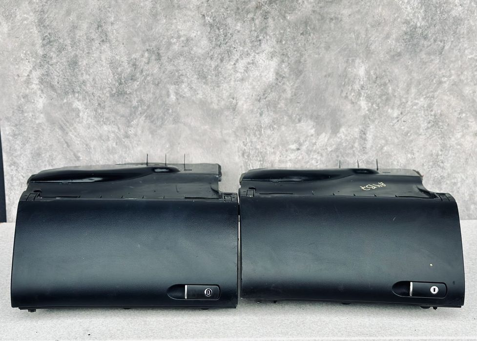 Бардачок Ауді А4 Б6 7 кришка бардачка Audi A4 B6 7 розборка