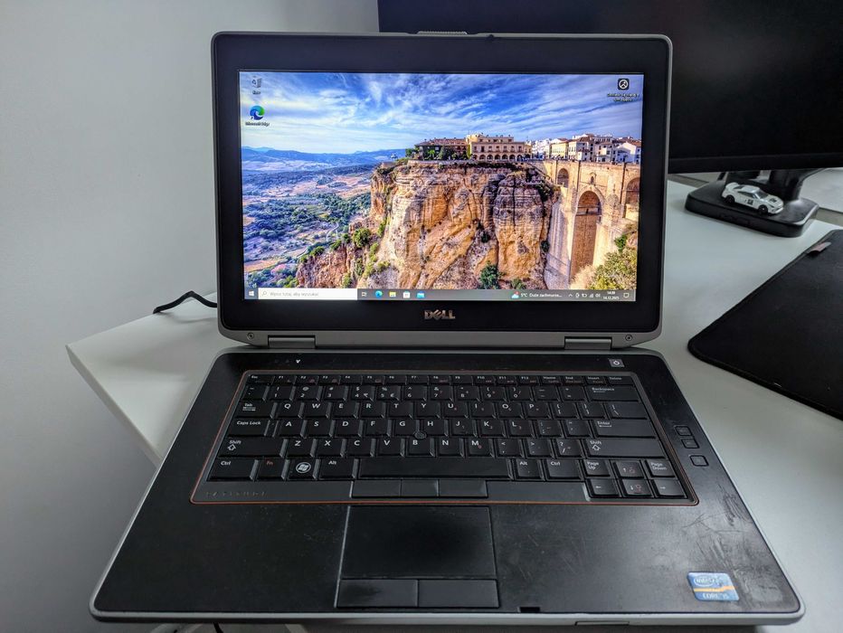 Dell Latitude E6420, i5-2520M, 4/480 GB, 14"  + Ładowarka + Torba