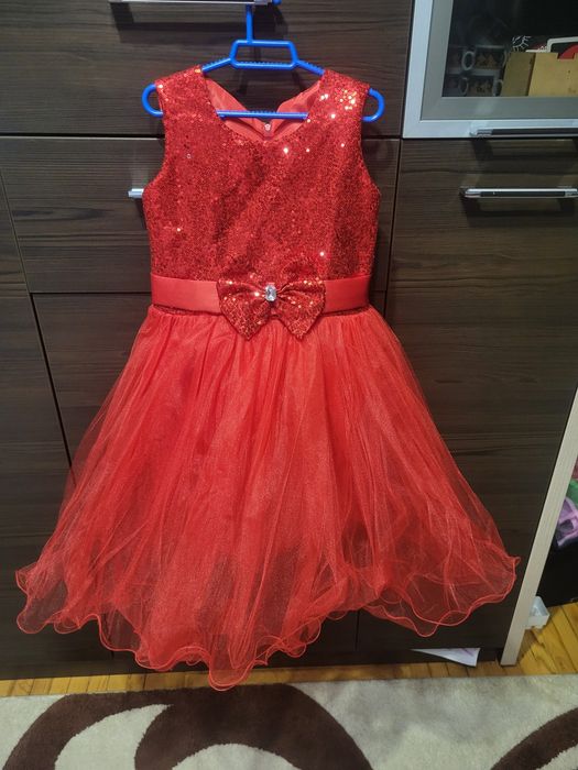 Продам детское платье..