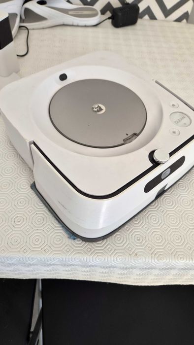 iRobot Braava Jet m6 – Robô Mopa Inteligente com Base de Carregamento