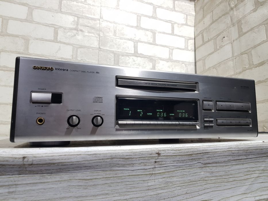Програвач CD дисків ONKYO DX 6870, б/у з Німеччини