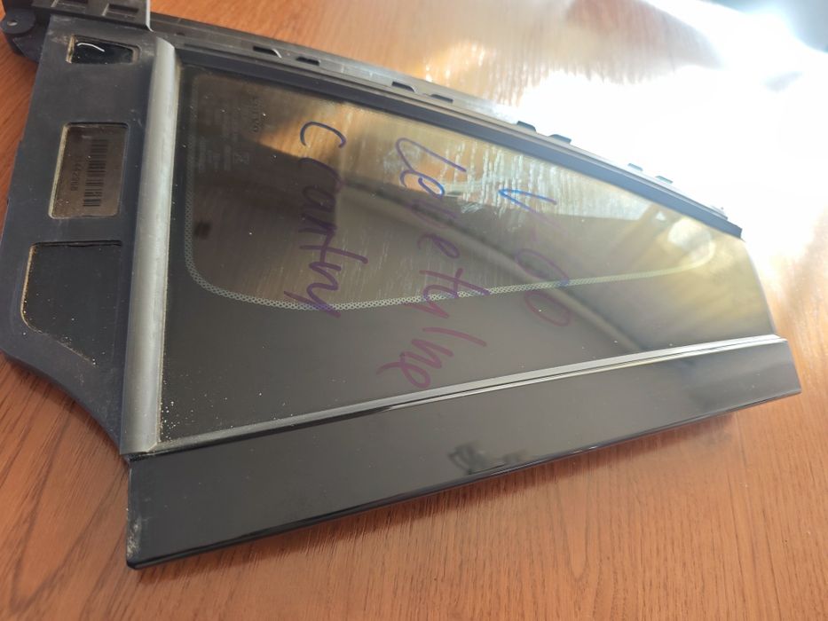 Volvo V60 cross country 2021 szyba lewy tył