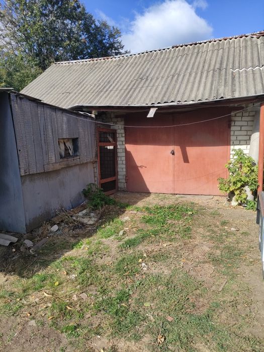 Продається квартирний будинок