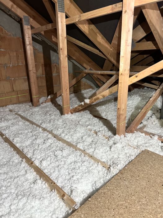 Ociplenia poddaszy welna celulozowa,mineralna Naprawy izolacji