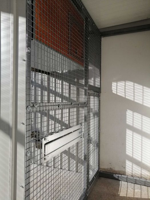 Blocos de Gaiolas com corredor de segurança por medida