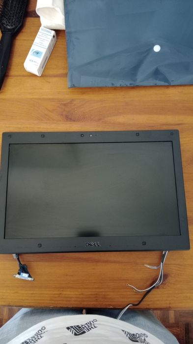 Monitor LCD Dell laptop latitude E 4310  usado
