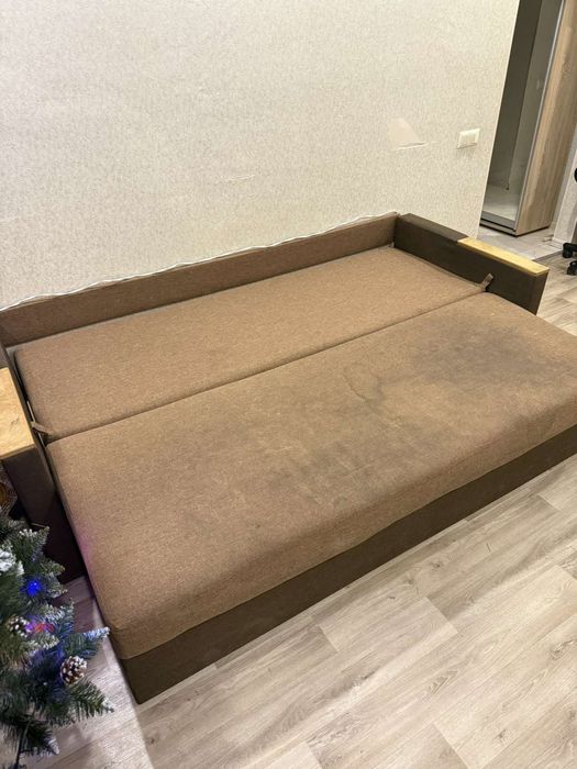 Продам диван пружиний