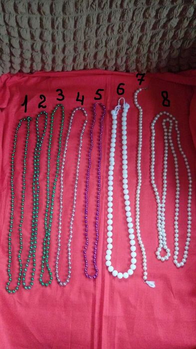 Бусы, сережки. Бижутерия..