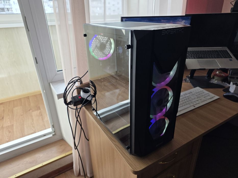 Продам ігровий Пк i7 + Gtx 1070 + 16gb ddr4 + ssd + hdd