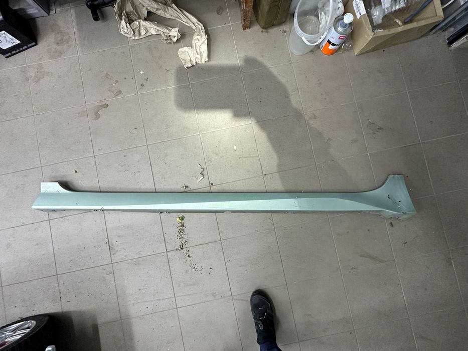 поріг лівий Nissan Leaf 2018