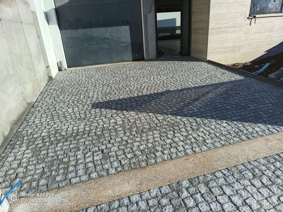 Calçada em Granito   Obras Públicas e Privadas