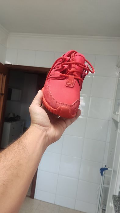 Adidas tubular t.40