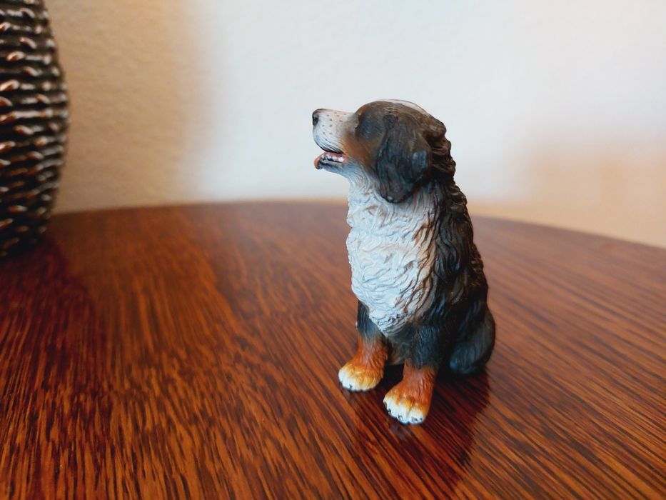 Pies berneńczyk schleich