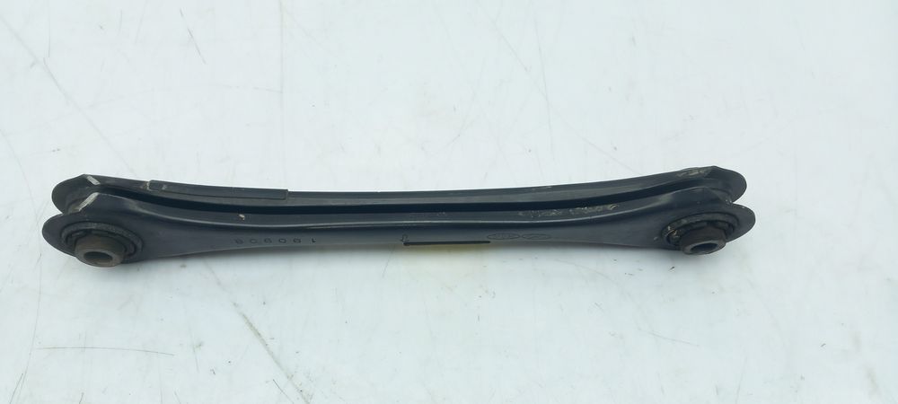 Braço de suspensão trás esquerdo KIA Ceed (CD)