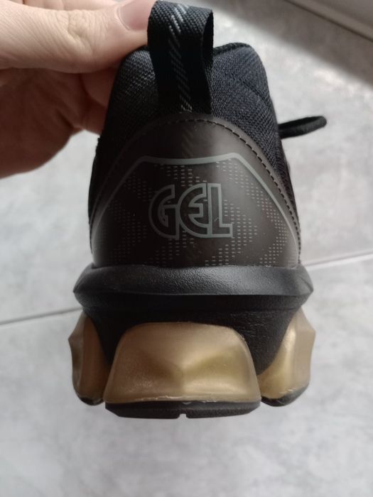 Sapatilhas Ascis como novas