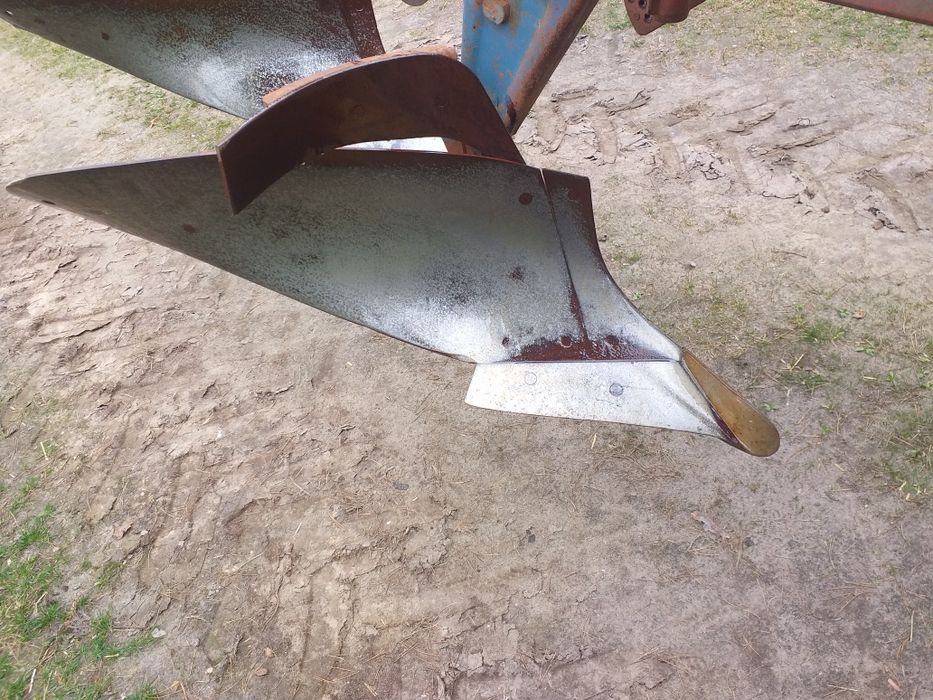 Pług overum 3 skibowe obrotowe