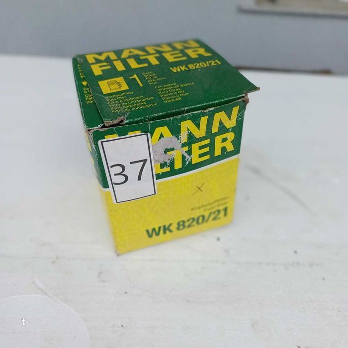 Filtr paliwa [MANN-FILTER] WK 820/21