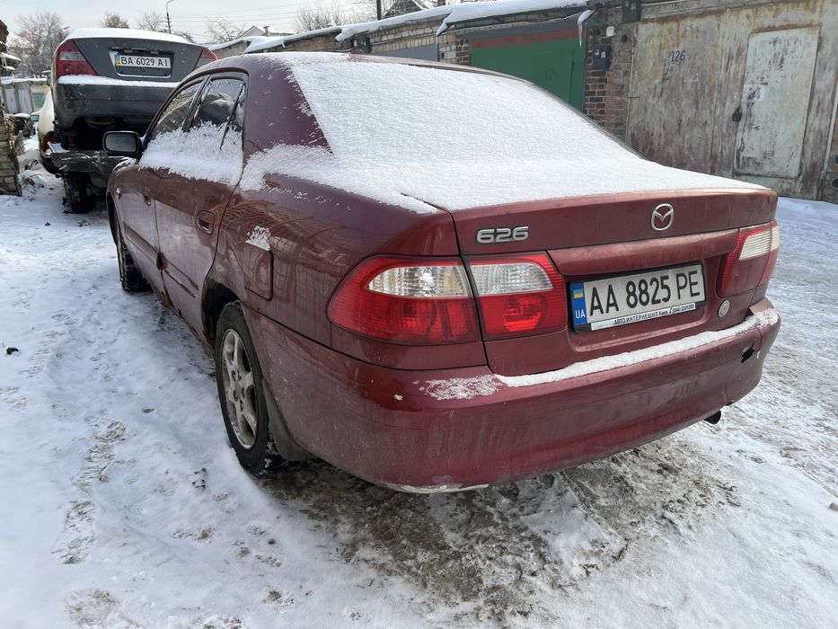 Mazda 626 1.8 г/б 2000рік
