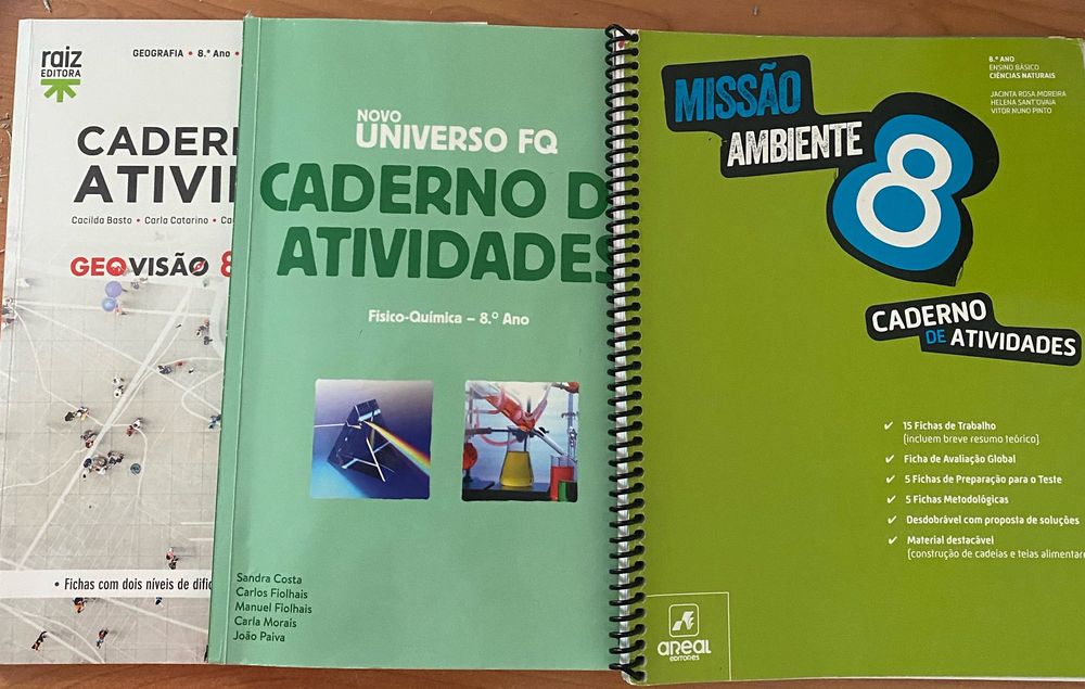 Livros de atividades e preparação testes 8 ano