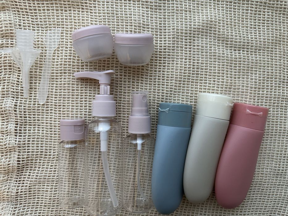 дорожній набір ємкостей