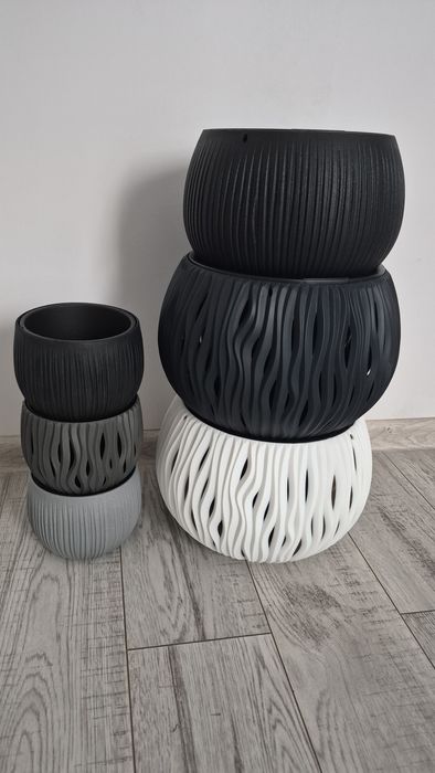 Doniczki plastikowe NOWE