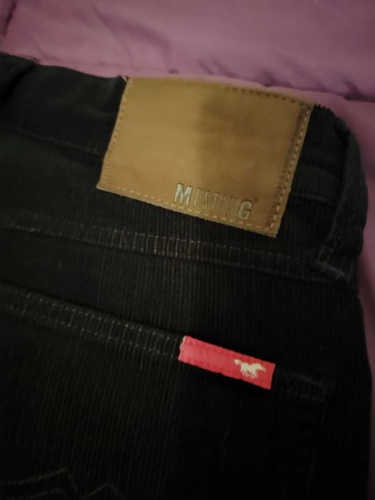 Calças bombazina Mustang 42