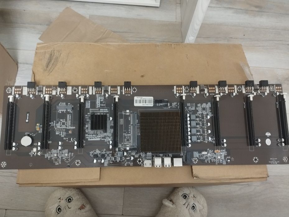 материнська плата AFOX AFHM65-ETH8EX. 
SVA - СПЕЦВУЗАВТОМАТИКА
+3
a