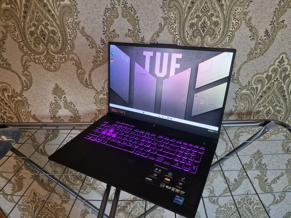 Asus tuf gaming /RTX 4070-8 гб/240Гц