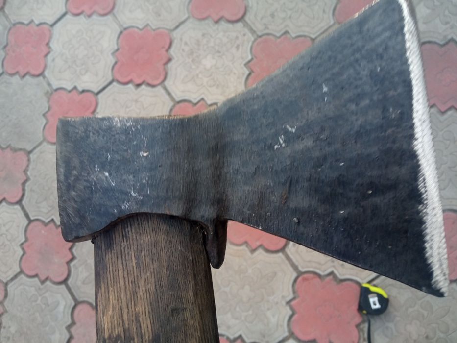 Сокира для рубки дров