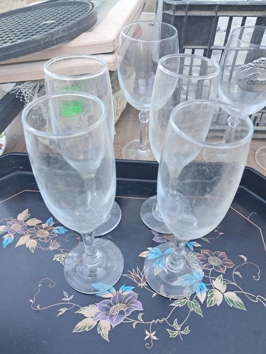 Quatro copos de champanhe