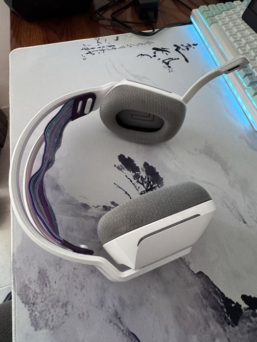 Auscultadores Logitech G733