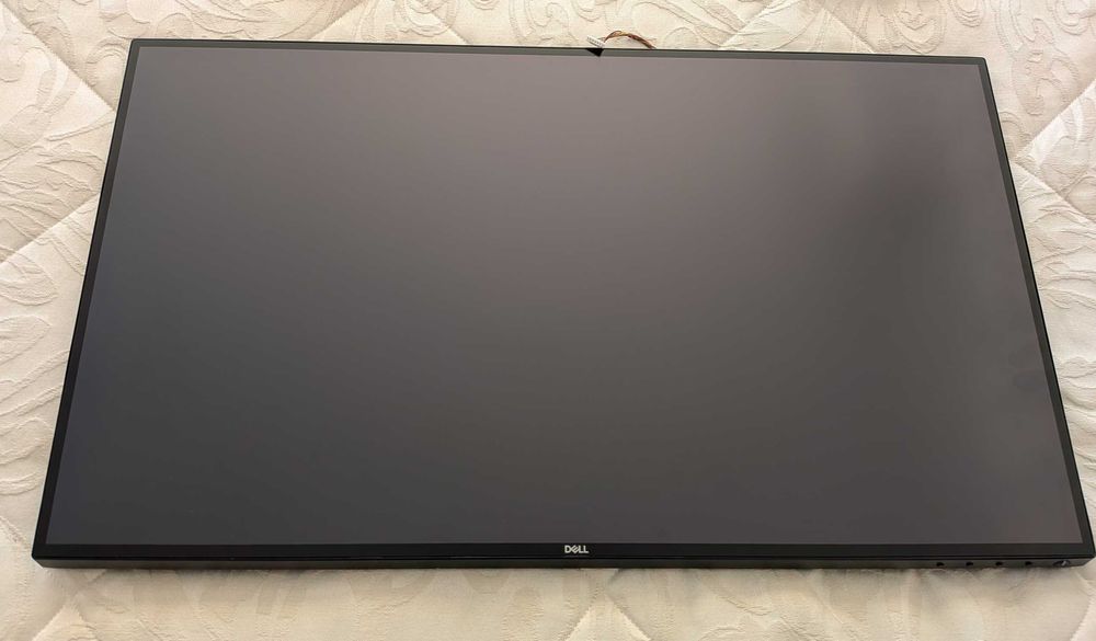 Monitor Dell u2718Q para peças