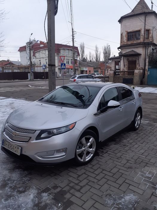 Продаю Шевроле вольт
