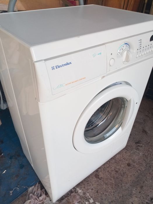 Пралка Electrolux працююча
