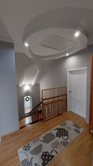 Продаж 2х поверховий будинок  по вул.козача