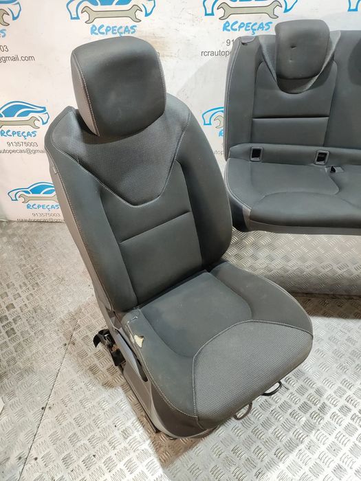 Conjunto Bancos Tecido Renault Clio IV 4
