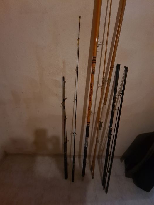 Vendo Carretos e Canas de pesca