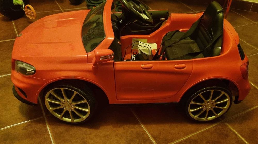 Mercedes GLA 45 AMG – Carrinho Elétrico Infantil Vermelho (1–4 anos)