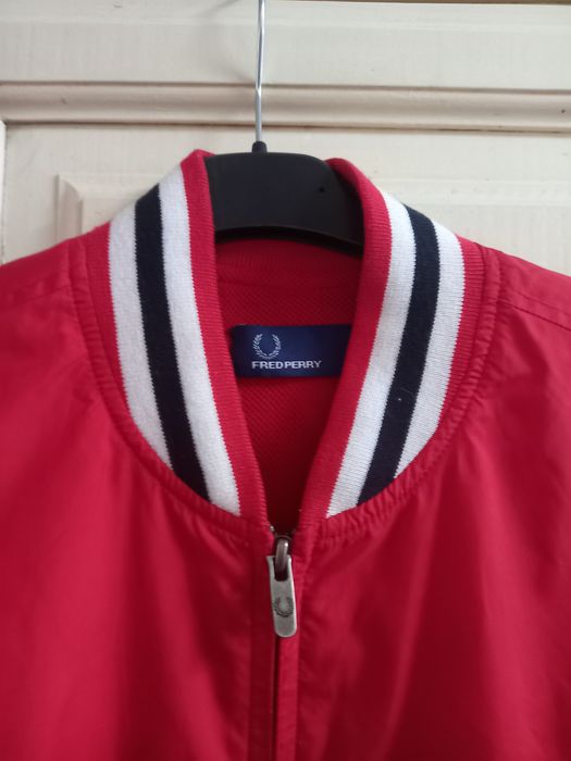 fred perry bomber tamanho S