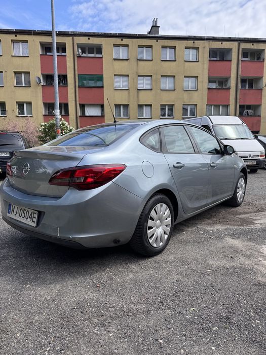 Opel Astra 1.4 T + GAZ PÓŁ ceny okazja