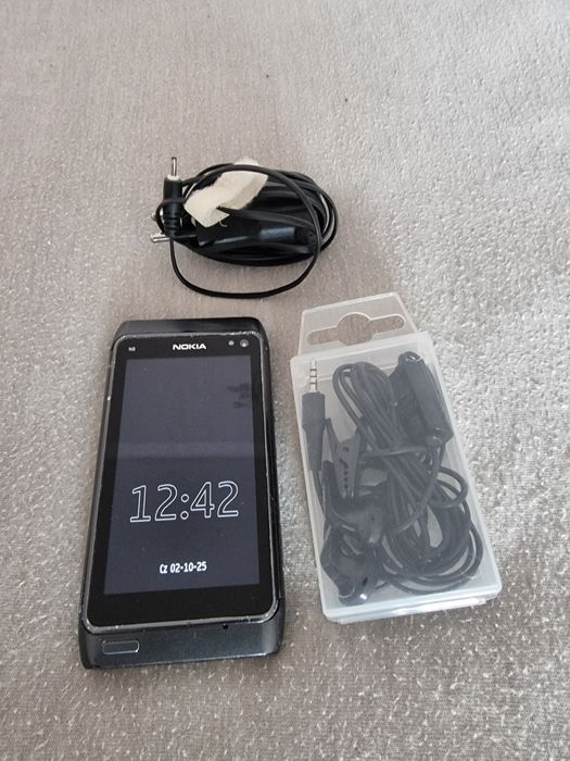 Telefon Nokia N8
