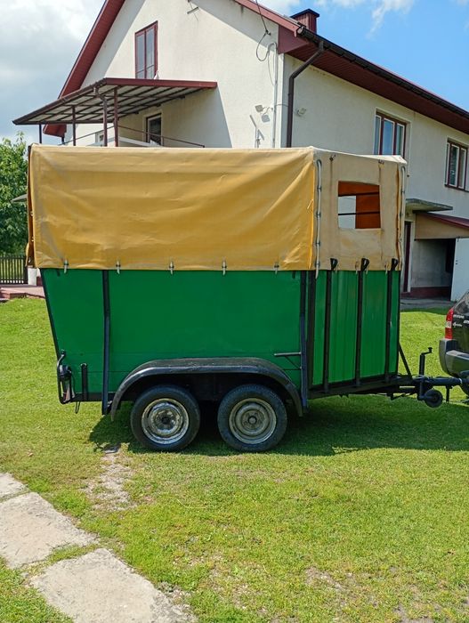 Przyczepa do przewozu żywych zwierząt