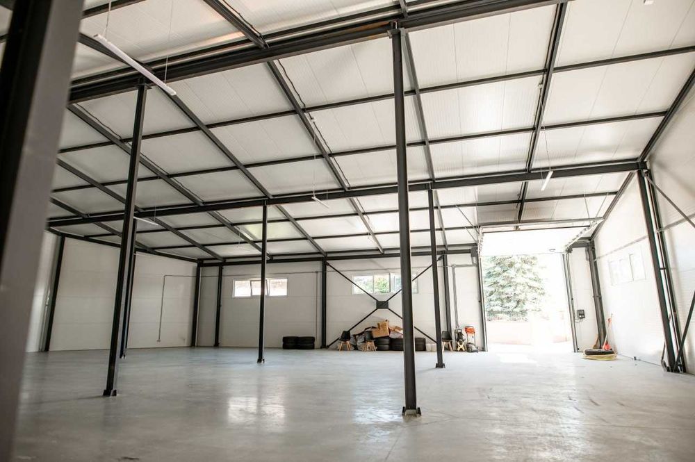 Продаж офісно-складського приміщення з земельною ділянкою у Львові