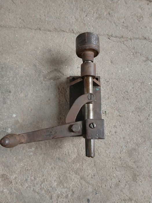 Задня бабка на токарний станок по дереву  2000гр